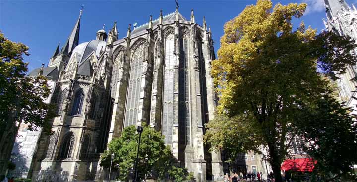 Dom van Aken