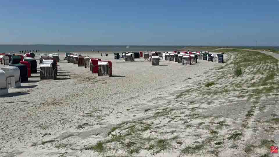 Strand van Bensersiel aan de Waddenzee