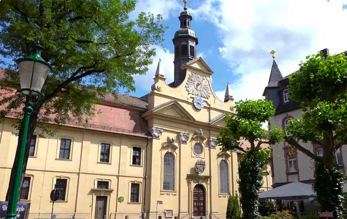 Fulda is een gezellige niet al te grote stad