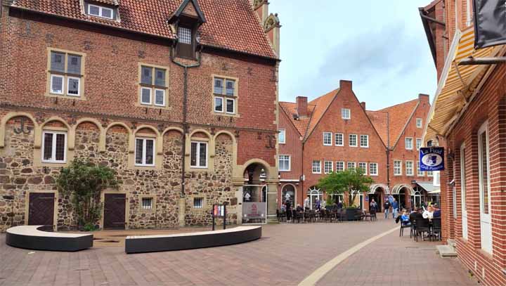 Doorkijkje in het oude centrum van Meppen