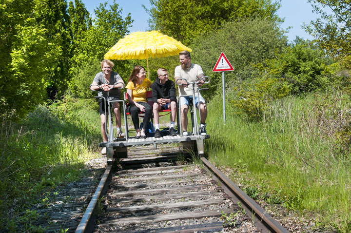 Een ritje op een draisine, tussen het oude station Ocholt en Westerstede