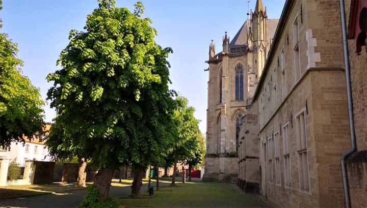 imposante Domkerk in Xanten